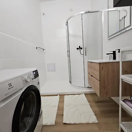 Apartmán Luxusní V Centru Hradce Králové - Balkon, Wi-fi, Netflix Zdarma Hradec Králové