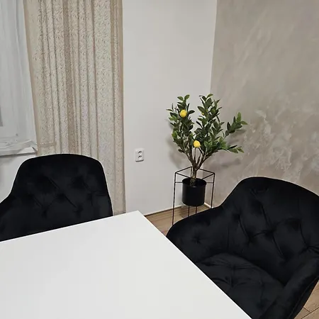 Apartmán Luxusní V Centru Hradce Králové - Balkon, Wi-fi, Netflix Zdarma Hradec Králové