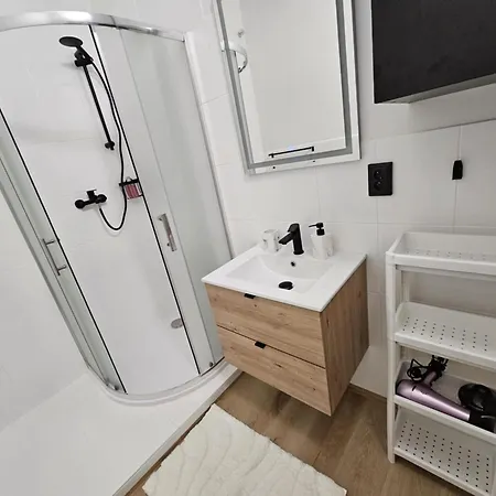 Apartmán Luxusní V Centru Hradce Králové - Balkon, Wi-fi, Netflix Zdarma Hradec Králové