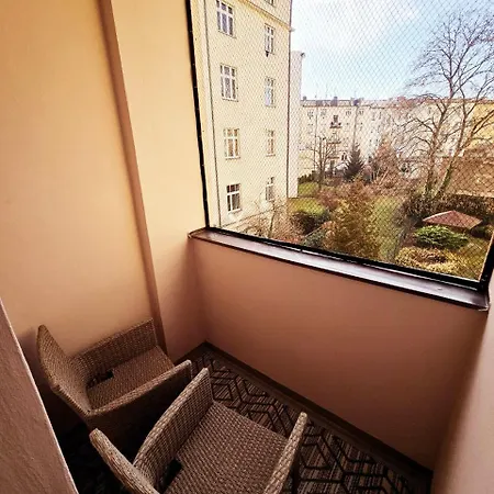 Apartmán Luxusní V Centru Hradce Králové - Balkon, Wi-fi, Netflix Zdarma Hradec Králové